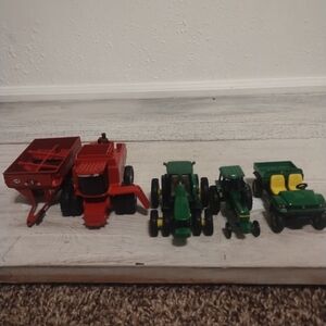 Lot 1/64 – Case iH 2388 Combine with Duals – Loose/No grain head and box